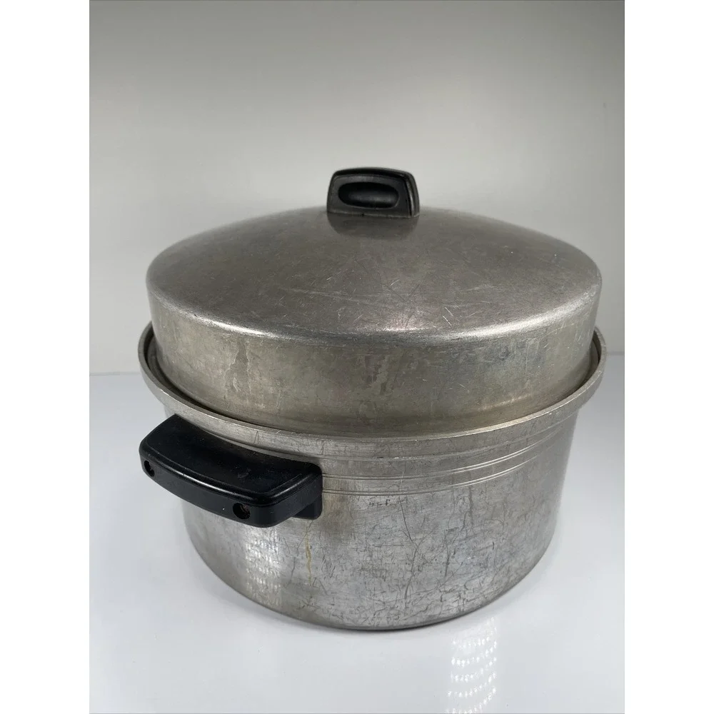 Vintage De Luxe Aluminum Ware Westbend 4-5 Quart Cooking Pot Pan w/ Lid